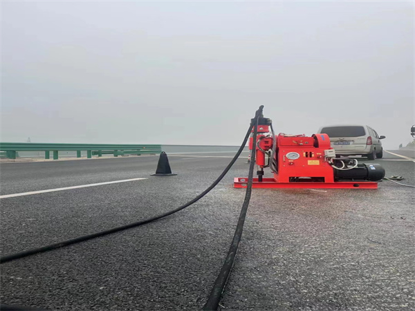 大朗镇马路路基路面开裂下沉注浆加固灌浆